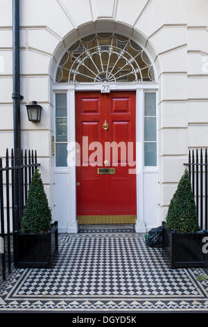 Entrée privée, porte avant, Marylebone, Londres, Angleterre, Royaume-Uni, Europe Banque D'Images