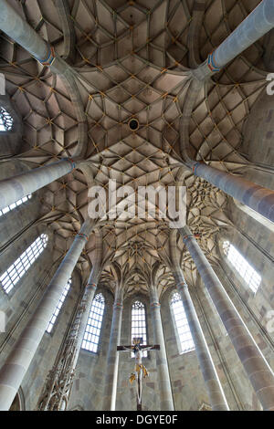 Vue de l'intérieur de l'église de Saint Michel, une paroisse protestante, une voûte nervurée, Schwaebisch Hall, région Hohenlohe Banque D'Images