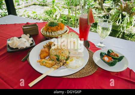 Nasi Goreng, riz frit indonésien, Ubud, Bali, Indonésie Banque D'Images