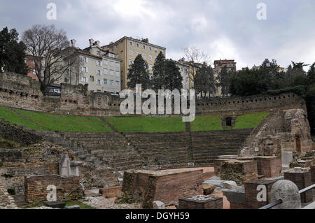 Ancien théâtre romain, Teatro Romano di Trieste, Trieste, Italie, Europe Banque D'Images