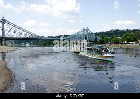 Navire à passagers, loschwitz ou pont blue wonder, pont sur l'Elbe, Dresde, Saxe Banque D'Images