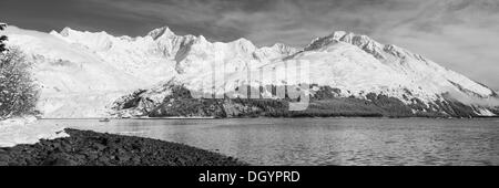 Mt. Gilbert, Chugach montagnes au-dessus de la Serpentine Cove, Prince William Sound, Alaska, United States Banque D'Images