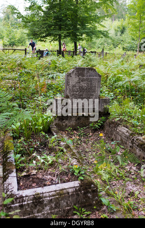 Ancien cimetière allemand, Mazurie Lake District, Pologne Banque D'Images