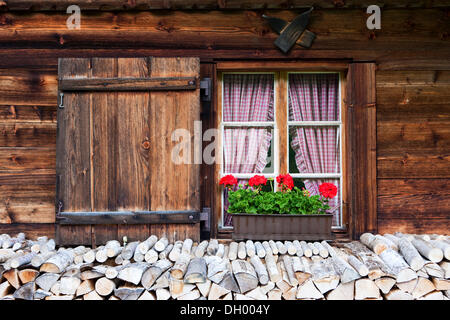 Fenêtre, Alpe Rosenlaui, Reichenbach, vallée de l'Oberland bernois, Canton de Berne, Suisse, Europe Banque D'Images