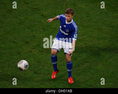 Fussball, Gelsenkirchen , France , 1. Bundesliga , 10. Spieltag, FC Schalke 04 - Borussia Dortmund 3 - 1 dans der Veltins Arena auf Schalke am 26. 10. 2013 Max MEYER (S04) © Norbert schmidt/Alamy Live News Banque D'Images