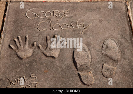 Empreintes et traces de George Clooney sur Hollywood Boulevard, Hollywood, Los Angeles, California, United States Banque D'Images