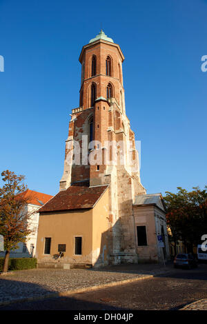 Ruines de l'église Maria Magdolna détruite par les bombardements de la 2e Guerre mondiale, quartier du château de Buda, Budapest, Hongrie, Europe Banque D'Images