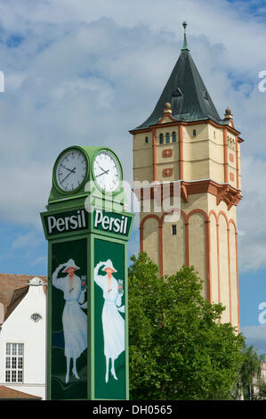 Persil 'nostalgique'-réveil avec l'annonce de la 'white lady', ancien château d'eau, Straubing, Thuringe, Bavière Banque D'Images
