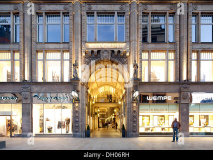 Maedlerpassage shopping arcade, entrée à Auerbach's Keller, Leipzig, Saxe, PublicGround Banque D'Images