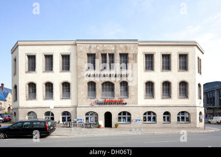 Parking pour voitures et vélos à la gare centrale, Leipzig, PublicGround Banque D'Images