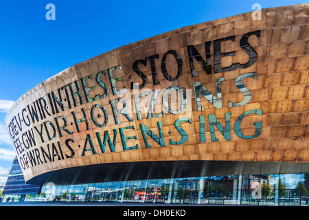 Le Wales Millennium Centre de Cardiff Bay. Banque D'Images