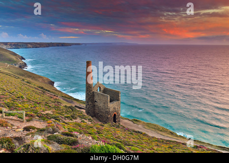 Papule Coates ; coucher du soleil ; St Agnes, Cornwall, UK Banque D'Images