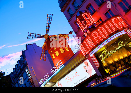 Moulin Rouge, Montmartre, Paris, France Banque D'Images