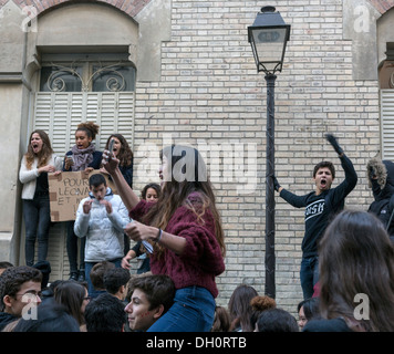 Lycée Français étudiants qui manifestaient contre l'expulsion d'autres étudiants, Paris, France Banque D'Images