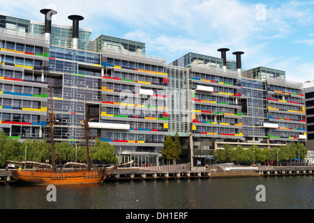 Nouveau quartier résidentiel/commercial/business bâtiments à Melbourne's Docklands. Banque D'Images