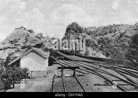 Old vintage photo de train station de recul Quepem maharashtra Inde Banque D'Images