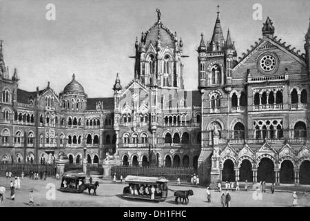 Taxi à cheval, tram à cheval, chariot à cheval, Victoria Terminus, VT, CST, Bombay, Mumbai, Maharashtra, Inde, Asie, ancienne image vintage 1900s Banque D'Images