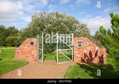 L'ancien mémorial national des prisonniers de guerre de l'Arboretum National Memorial, Alrewas, près de Lichfield, Staffordshire, Angleterre, Royaume-Uni Banque D'Images