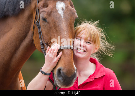 Ancien jockey décoré et Jess Westwood dans Monkerty Tunkerty avec cheval Exford Banque D'Images