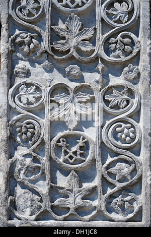 Détail de sixième siècle piliers d'Acre avec bas-relief oriental des dessins géométriques. La Basilique St Marc, à Venise. Banque D'Images