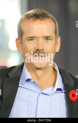 Toronto, Canada. 29e Octobre 2013. L'astronaute canadien et ancien commandant de la Station spatiale internationale Chris Hadfield s'affiche sur Global TV L'émission du matin de partager son expérience sur l'IIS et la promotion de son nouveau livre un astronaute's Guide à la vie sur Terre. Credit : EXImages/Alamy Live News Banque D'Images