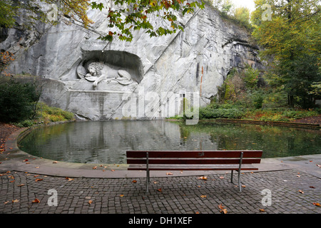 En face de la Banque du Monument du Lion, Lucerne, Canton de Lucerne, Suisse, Europe Banque D'Images