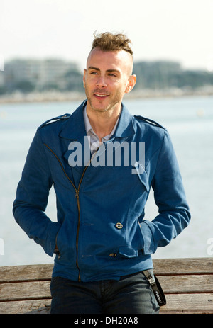 Ville de Cannes : l'auteur-compositeur israélien Asaf Avidan fréquentant le MIDEM music festival le 21/10/26 Banque D'Images