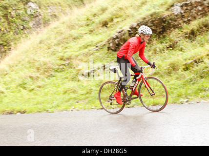 Cycle tour club escalade les gorges de Cheddar, Somerset, Octobre 2013 Banque D'Images