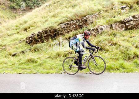 Cycle tour club escalade les gorges de Cheddar, Somerset, Octobre 2013 Banque D'Images