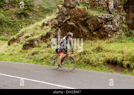 Cycle tour club escalade les gorges de Cheddar, Somerset, Octobre 2013 Banque D'Images