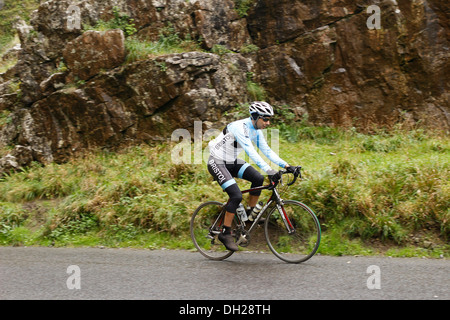 Cycle tour club escalade les gorges de Cheddar, Somerset, Octobre 2013 Banque D'Images