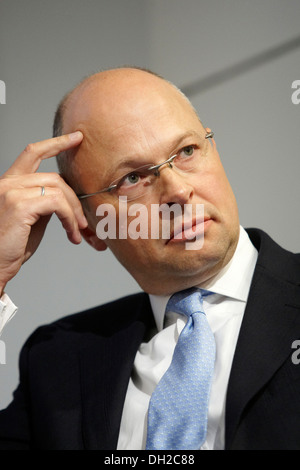 Martin Reitz, chef des services bancaires d'investissement, l'Allemagne, Autriche et Suisse Rothschild donnant un discours à la conférence organisée Banque D'Images