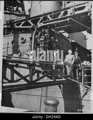 Le président Harry S. Truman arrive à Anvers, Belgique à bord de l'U. de S. S. Augusta, en route pour la Conférence de Potsdam... 198778 Banque D'Images