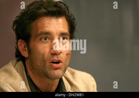 Acteur Clive Owen lors d'un photocall et conférence de presse du film 'l'International' dans le Studio Babelsberg. Banque D'Images