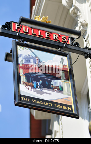 Hanging enseigne de pub, taverne, Viaduc 126 Newgate Street, City of London, London EC1A, United Kingdom Banque D'Images