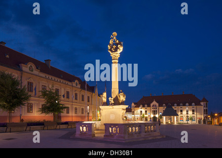 La colonne de la Trinité à Main Square, Keszthely, Hongrie, Lac Balaton Banque D'Images