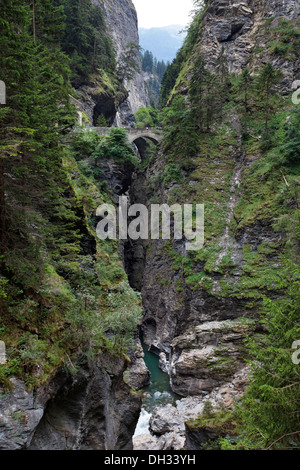 La Suisse, les Grisons, Via Mala Gorge et les ponts, Schweiz, Grisons, Obere au Schlucht und Brücken Banque D'Images