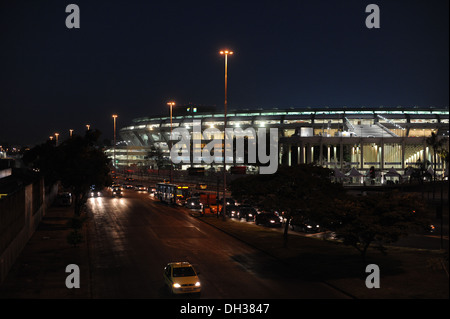 Le stade Maracana nouvellement reconstruit, Rio de Janeiro, Brésil. L'un des 2014 lieux de la ville hôte de la Coupe du monde. Banque D'Images