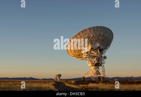 Antennes du Very Large Array, l'un des premiers observatoires radio astronomique, près de Socorro, Nouveau Mexique, USA. Banque D'Images