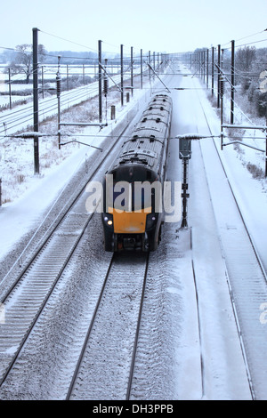 Hiver Neige 180 classe Zephyr, Grand Central Trains, High Speed Train Diesel, East Coast Main Line Railway, España Banque D'Images