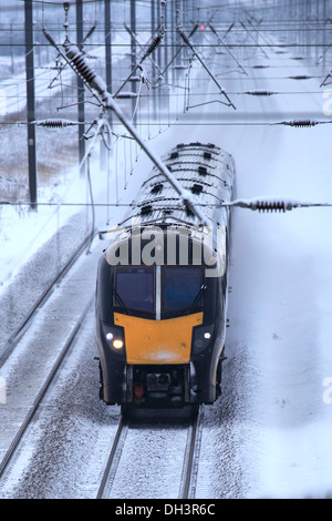 Hiver Neige 180 classe Zephyr, Grand Central Trains, High Speed Train Diesel, East Coast Main Line Railway, España Banque D'Images