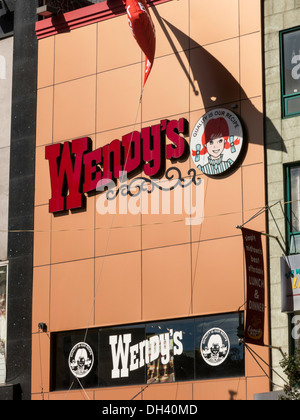 Wendy's Old Fashioned Hamburgers Restaurant Façade, NYC, USA Banque D'Images