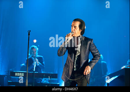 Manchester, UK. 30Th Oct, 2013. Nick Cave and the Bad Seeds jouer l'O2 Apollo, Manchester, 30 octobre 2013. Crédit : John Bentley/Alamy Live News Banque D'Images