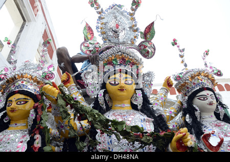 Idoles de Durga pour immersion dans Durga puja Festival à Kolkata West Bengal India Banque D'Images