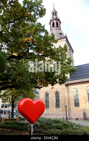 Monument à cœur la cathédrale d'Oslo pour commémorer les explosions de Anders Behring Breivik Oslo Norvège Banque D'Images