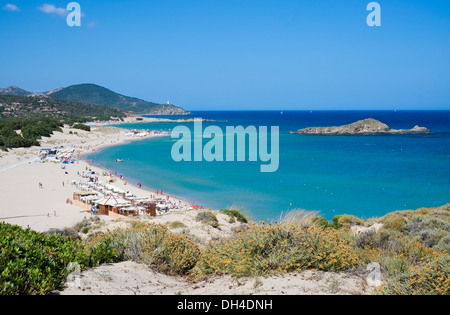 Plage de su Giudeu Chia, sud de la Sardaigne, Italie Banque D'Images