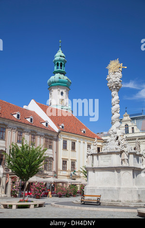 Firewatch Tower et la colonne de la Trinité à Main Square, Sopron, Hongrie, Western Transdanubia Banque D'Images