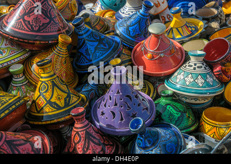 Tajines sur le marché, Maroc Banque D'Images