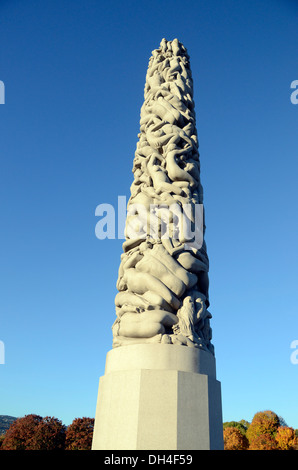 Le parc de sculptures de Vigeland, Monolith, sculptures de granit du sculpteur norvégien Gustav Vigeland d'Oslo, Norvège. Banque D'Images