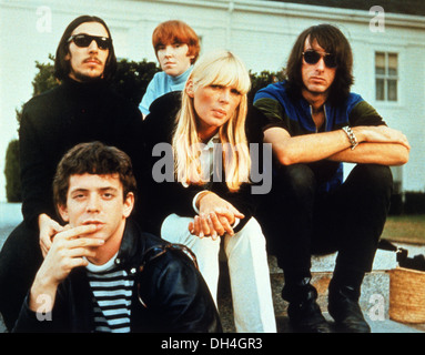 Le VELVET UNDERGROUND US groupe pop environ 1969. À partir de l : Lou Reed (descente), Sterling Morrison, Maureen Tucker, Nico, Doug Yule Banque D'Images